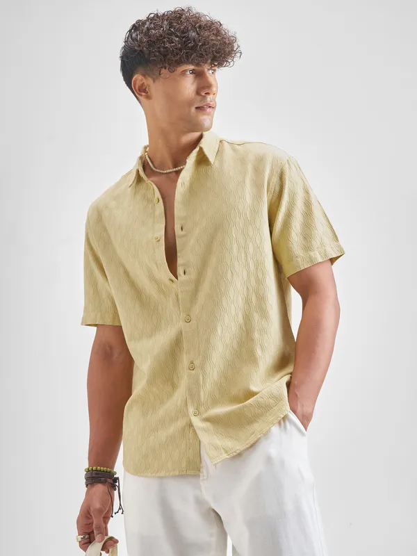 Highlander Men Yellow Self Desgin Relaxed Fit Casual Shirt