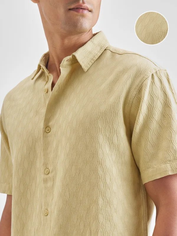 Highlander Men Yellow Self Desgin Relaxed Fit Casual Shirt