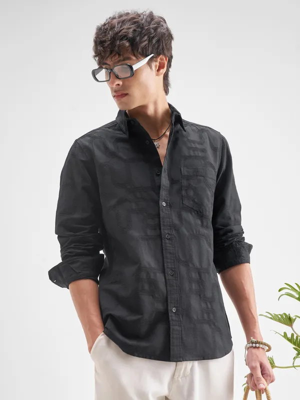 Highlander Men Black Self Design Regular Fit Casual Shirt