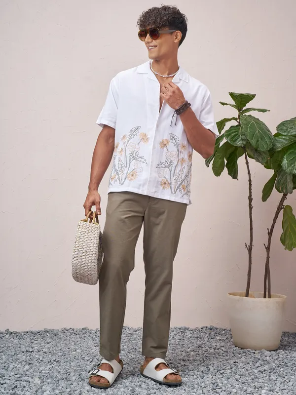 Men Relaxed Fit Casual Shirt