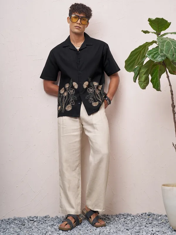 Men Relaxed Fit Casual Shirt