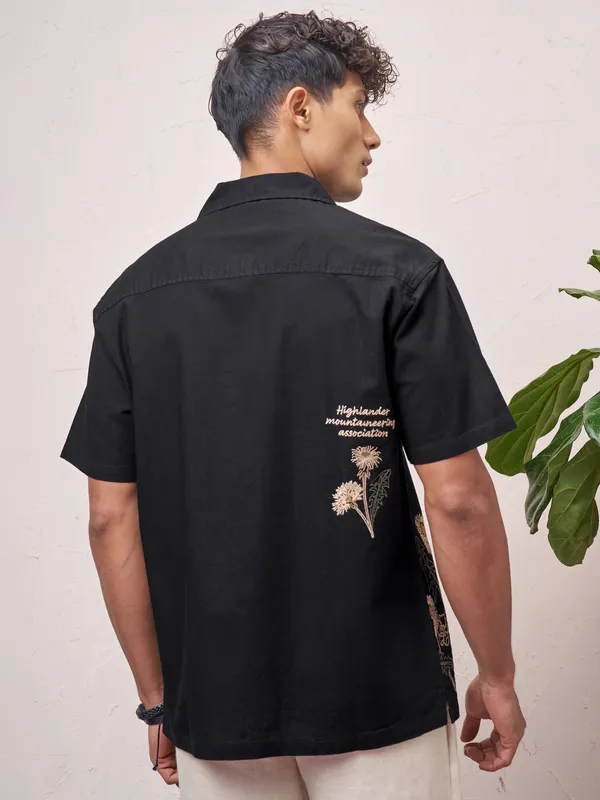 Men Relaxed Fit Casual Shirt