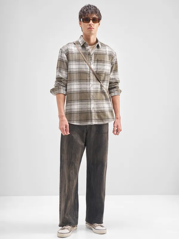 Highlander Men Beige Checked Relaxed Fit Casual Shirt