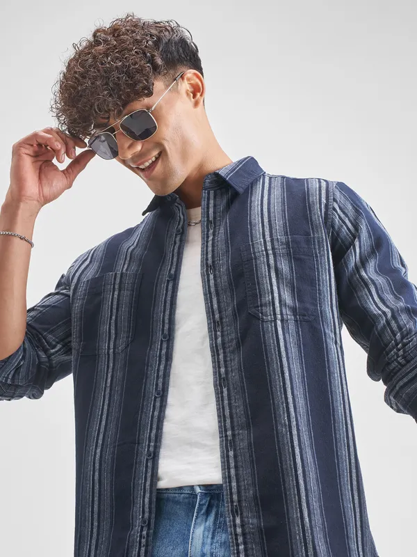 Highlander Men Navy Blue Striped Slim Fit Casual Shirt