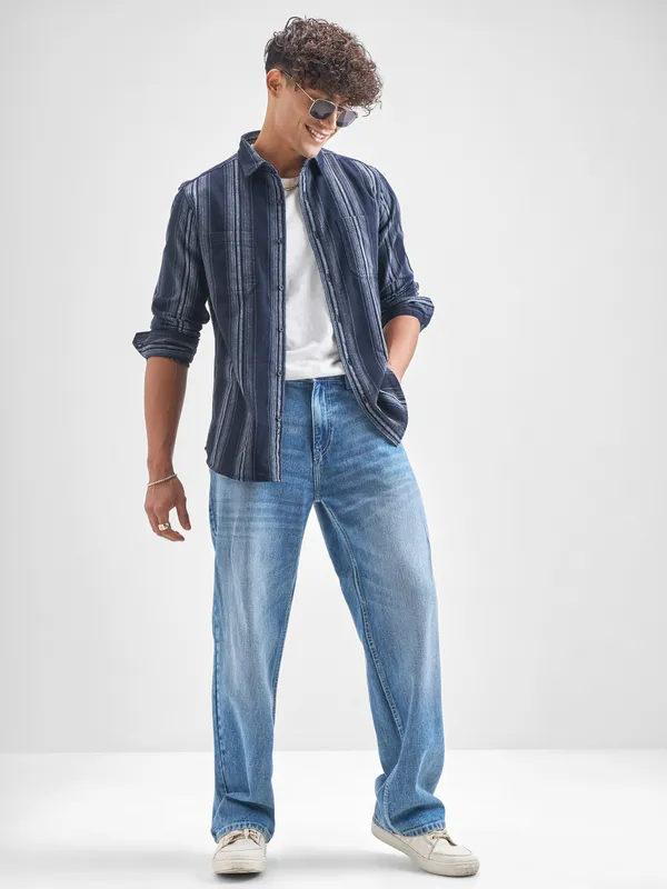 Highlander Men Navy Blue Striped Slim Fit Casual Shirt