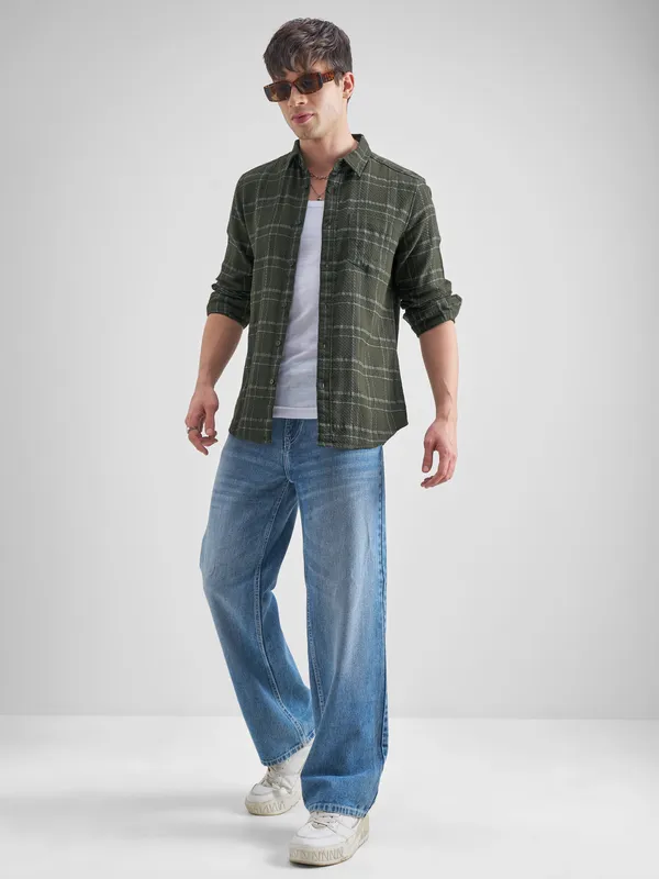 Highlander Men Green Checked Slim Fit Casual Shirt