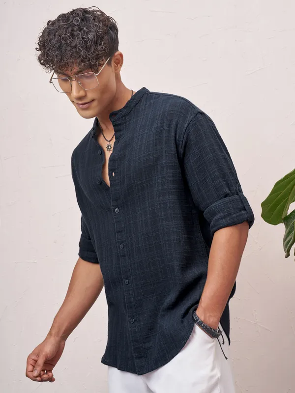 Highlander Men Navy Blue Checked Relaxed Fit Casual Shirt