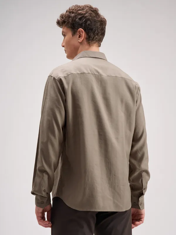 Highlander Men Khaki Solid Regular Fit Casual Shirt