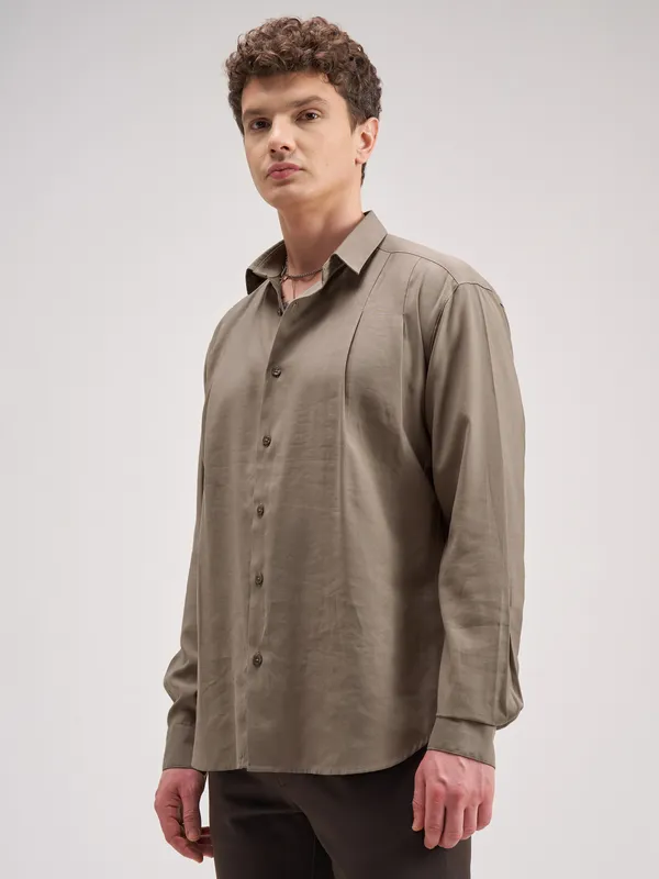 Highlander Men Khaki Solid Regular Fit Casual Shirt