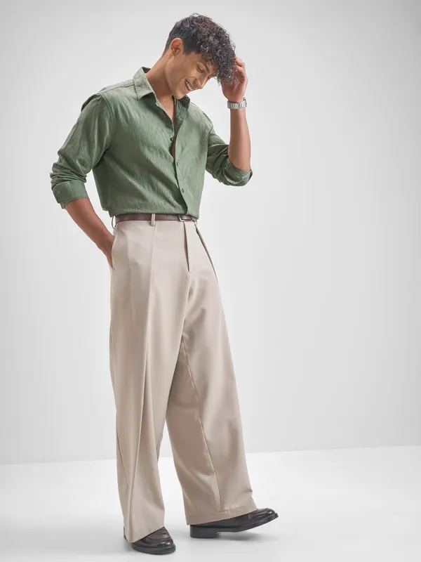 Highlander Men Green Self Design Relaxed Fit Casual Shirt