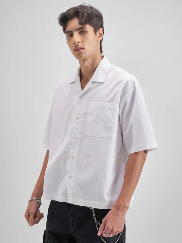 Highlander Men White Printed Boxy Fit Casual shirt