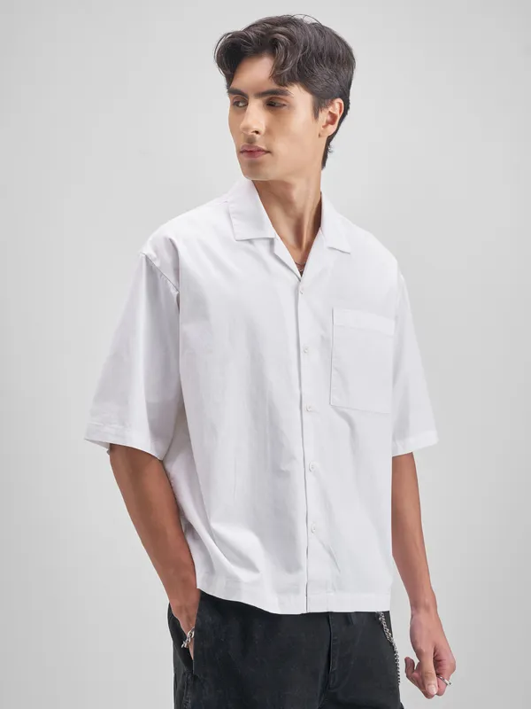 Highlander Men White Printed Boxy Fit Casual shirt