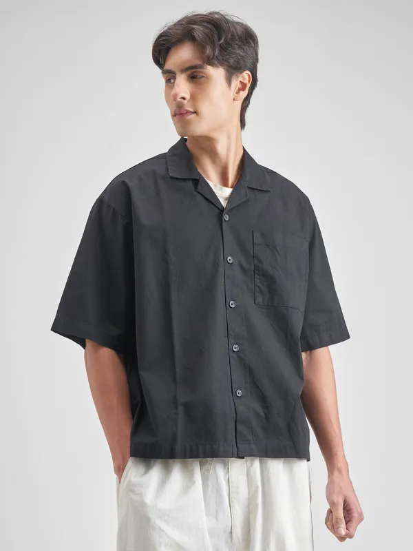 Highlander Men Black Printed Boxy Fit Casual shirt