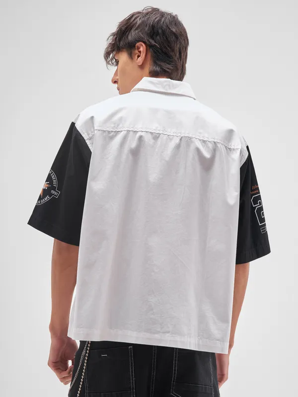 Highlander Men White Printed Boxy Fit Casual Shirt