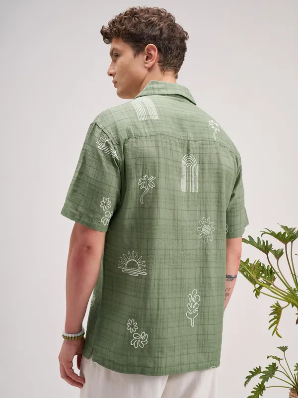 Highlander Men Green Self Design Relaxed Fit Casual Shirt