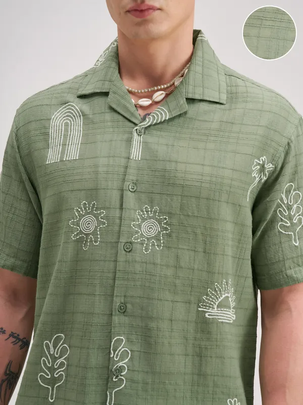 Highlander Men Green Self Design Relaxed Fit Casual Shirt