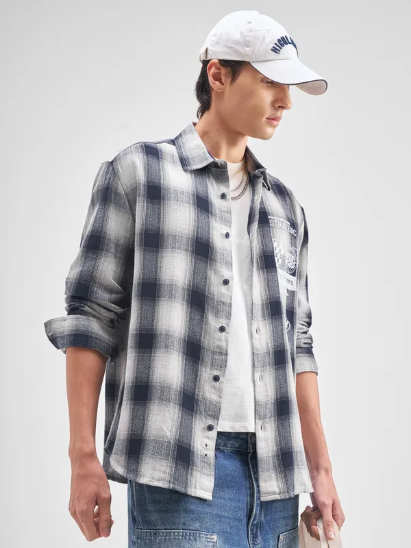 Men Relaxed Fit Casual Shirt