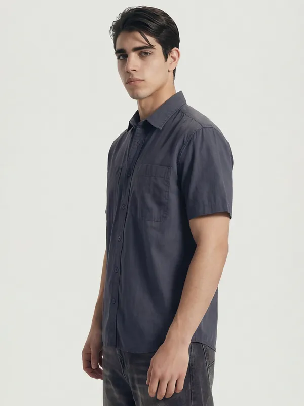 Highlander Men Blue Solid Relaxed Fit Casual Shirt