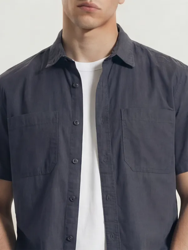 Highlander Men Blue Solid Relaxed Fit Casual Shirt