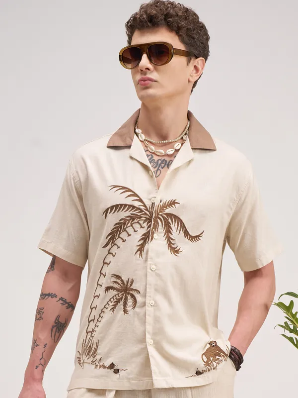 Highlander Men Cream Self Design Regular Fit Casual Shirt