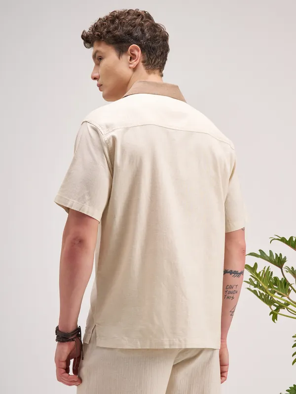 Highlander Men Cream Self Design Regular Fit Casual Shirt