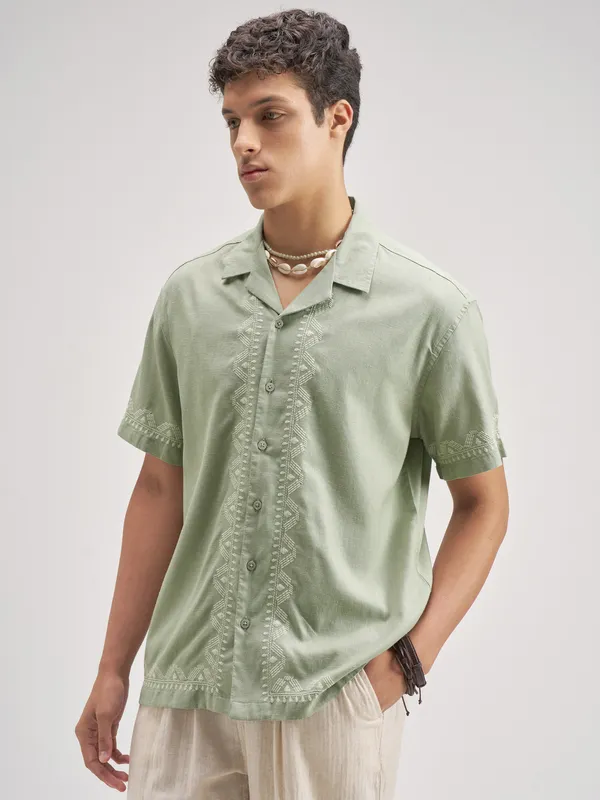 Highlander Men Green Embroidered Relaxed Fit Casual Shirt