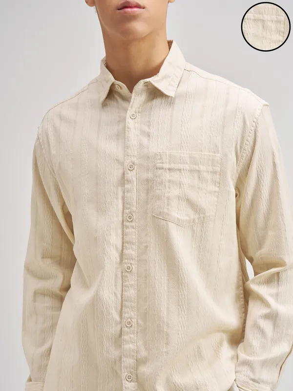 Men Regular Fit Casual Shirt