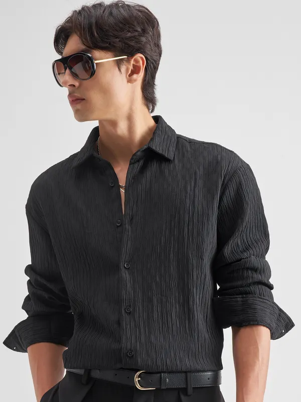 Highlander Men Black Self Design Regular Fit Casual Shirt