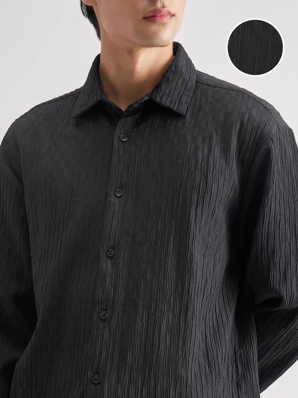 Highlander Men Black Self Design Regular Fit Casual Shirt