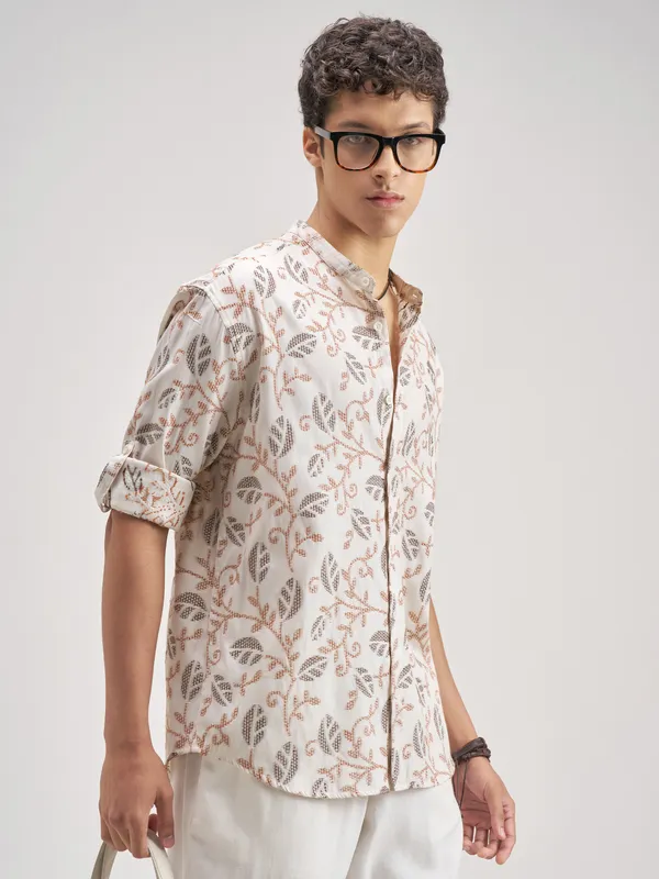 Highlander Men Cream Embroidered Relaxed Fit Casual Shirt