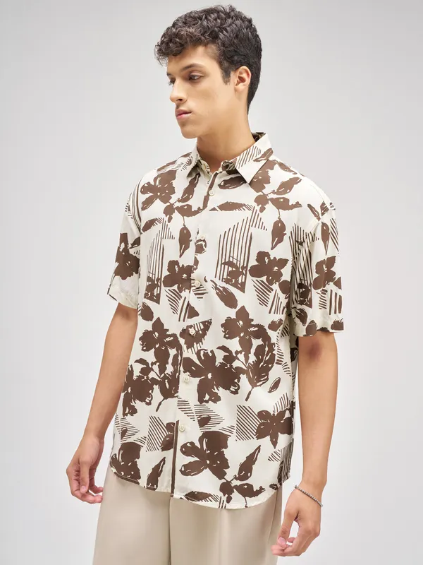 Highlander Men Brown Printed Relaxed Fit Casual Shirt