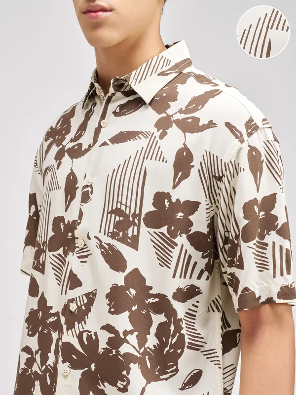 Highlander Men Brown Printed Relaxed Fit Casual Shirt