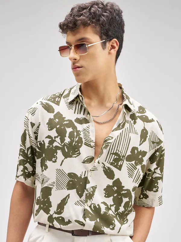 Highlander Men Green Printed Relaxed Fit Casual Shirt