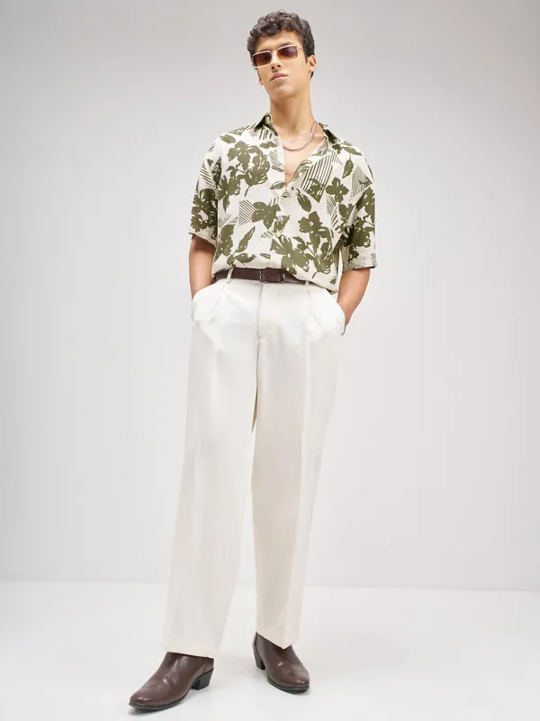 Highlander Men Green Printed Relaxed Fit Casual Shirt