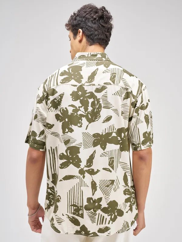 Highlander Men Green Printed Relaxed Fit Casual Shirt