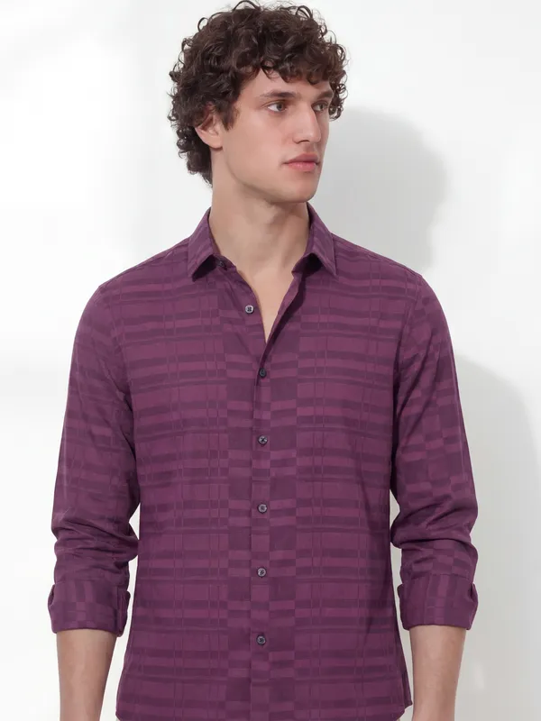 Highlander Men Burgundy Self Design Slim Fit Casual Shirt