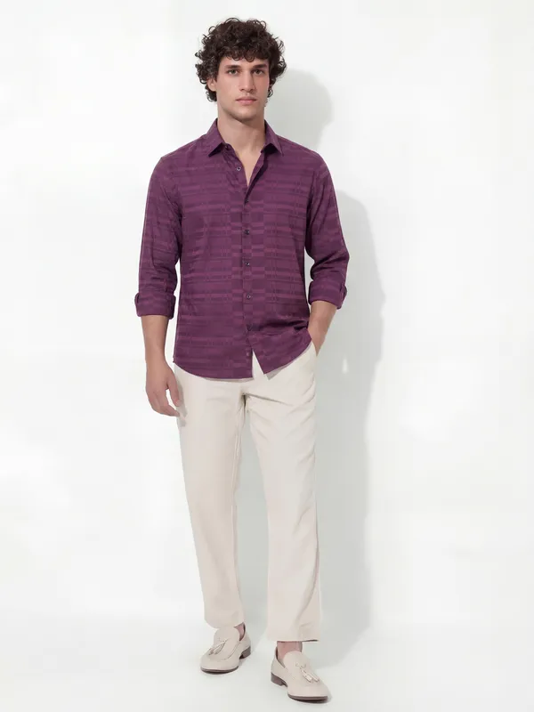 Highlander Men Burgundy Self Design Slim Fit Casual Shirt