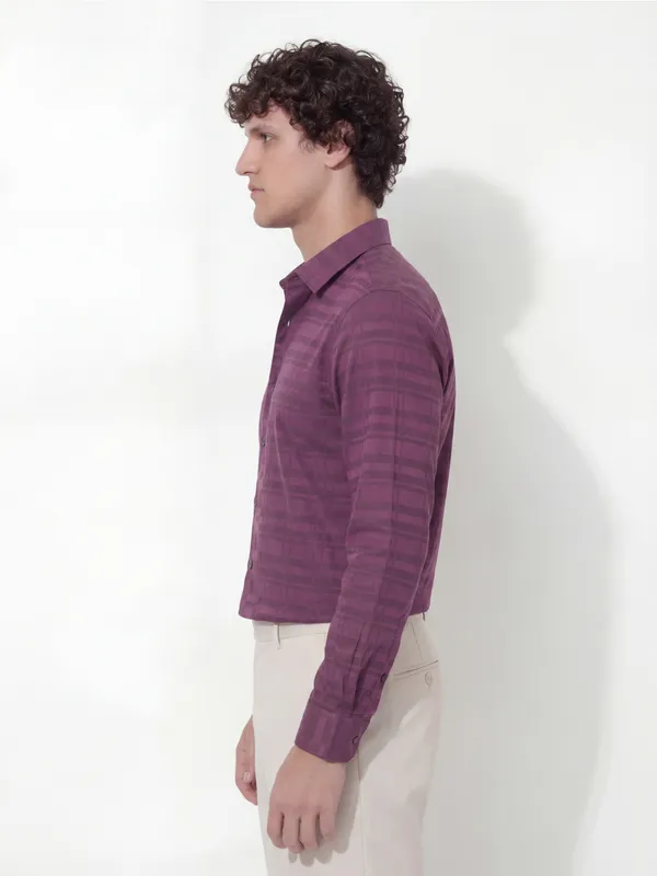 Highlander Men Burgundy Self Design Slim Fit Casual Shirt