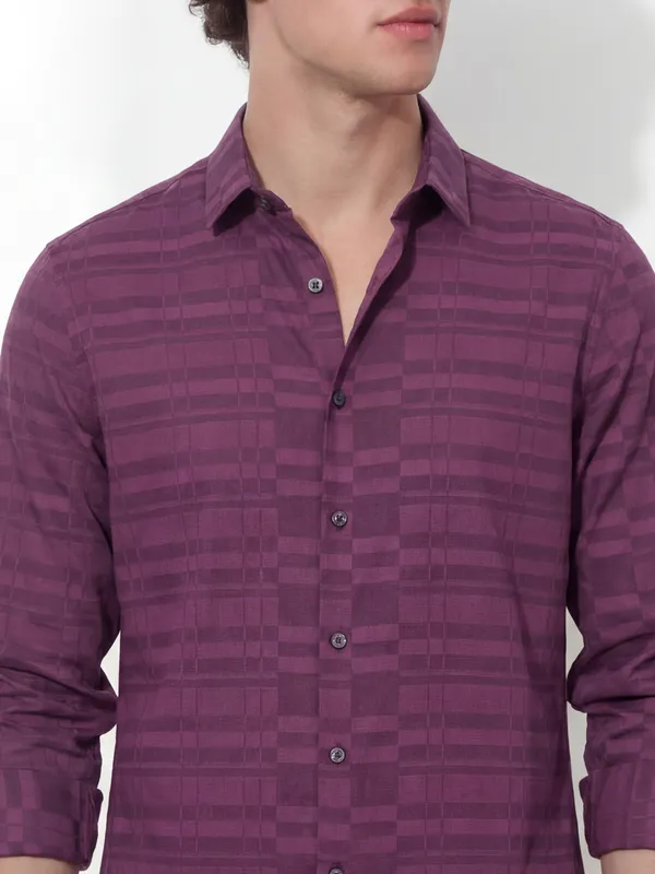 Highlander Men Burgundy Self Design Slim Fit Casual Shirt