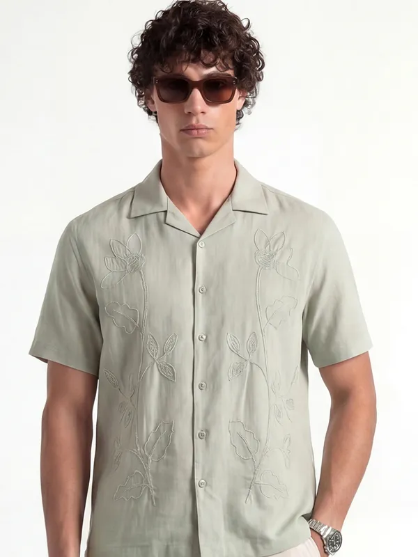 Highlander Men Green Embroidered Relaxed Fit Casual Shirt