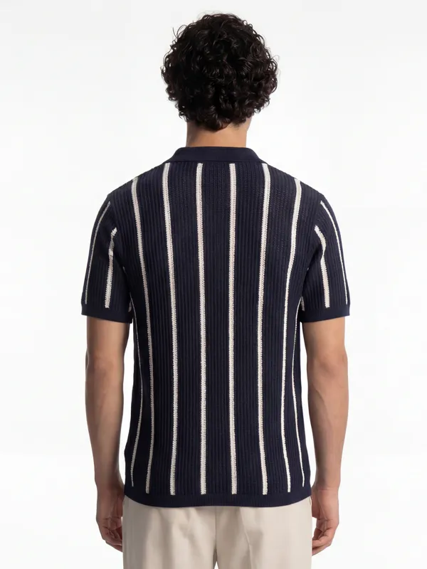 Highlander Men Navy Blue Self Design Relaxed Fit Casual Shirt