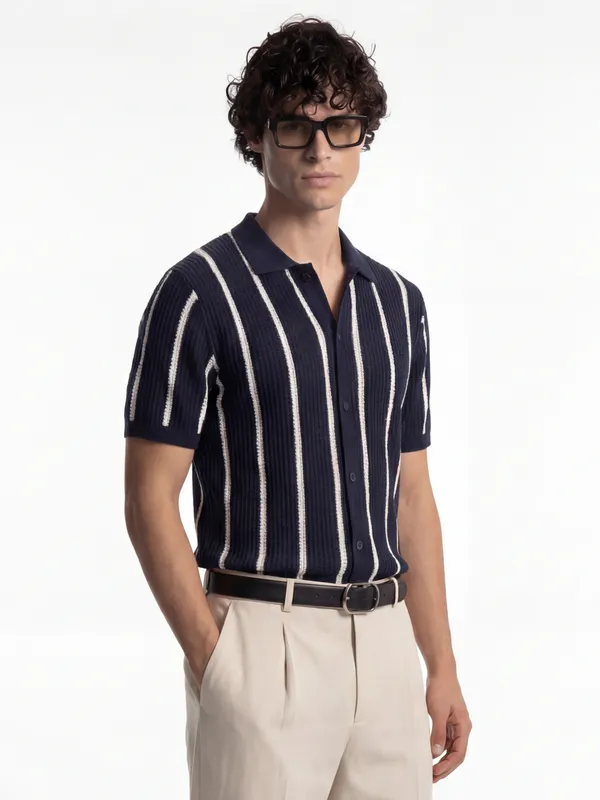 Highlander Men Navy Blue Self Design Relaxed Fit Casual Shirt