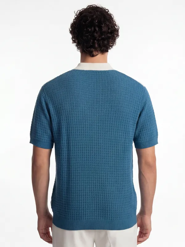 Highlander Men Blue Self Design Relaxed Fit Casual Shirt