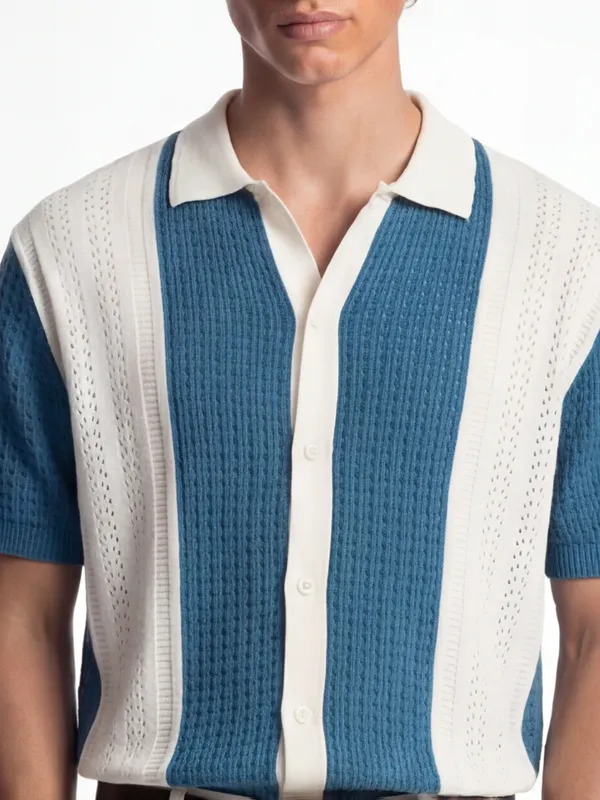 Highlander Men Blue Self Design Relaxed Fit Casual Shirt