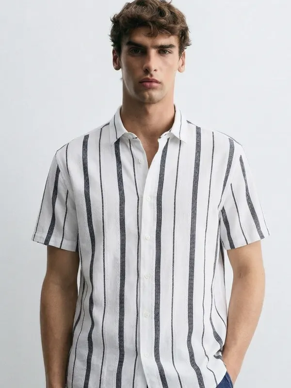 Highlander Men White Striped Regular Fit Casual Shirt