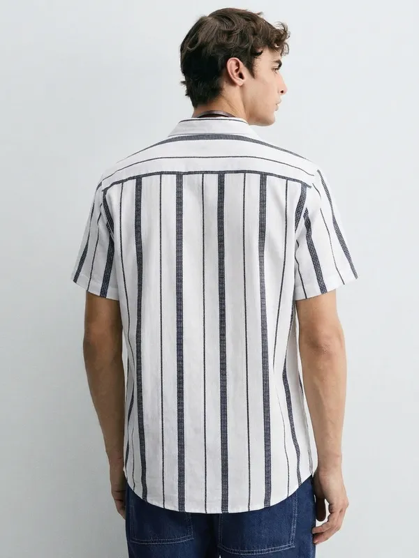 Highlander Men White Striped Regular Fit Casual Shirt