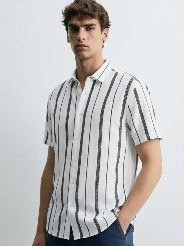 Highlander Men White Striped Regular Fit Casual Shirt