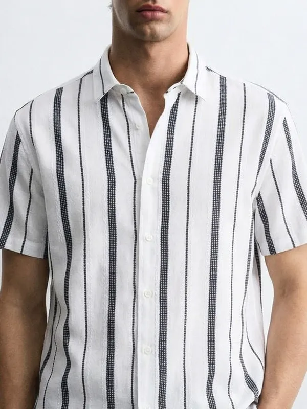 Highlander Men White Striped Regular Fit Casual Shirt