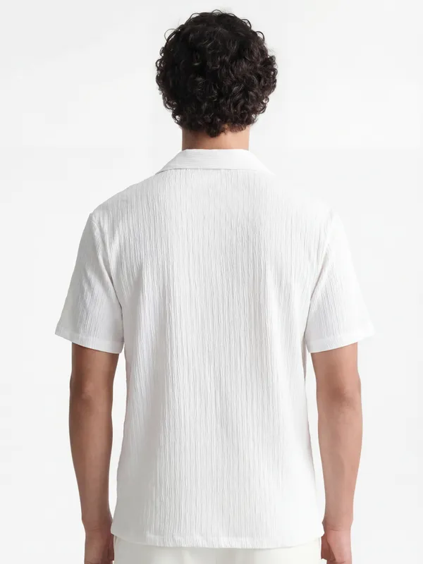 Highlander Men White Self Design Relaxed Fit Casual Shirt