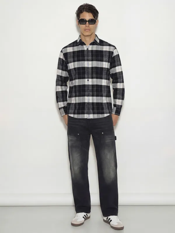 Highlander Men Black Checked Regular Fit Casual Shirt